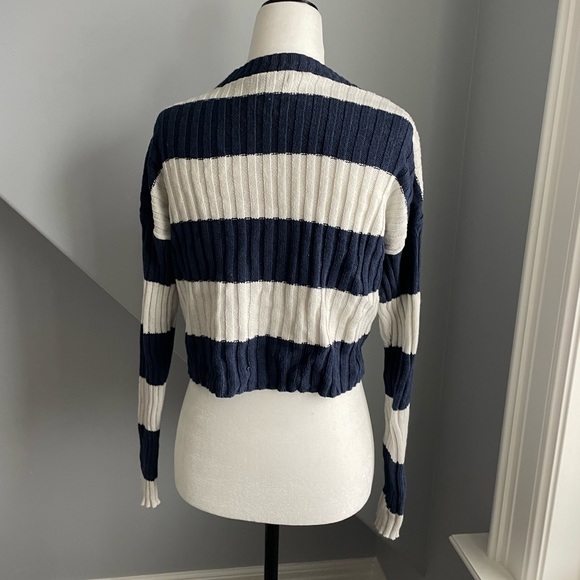 AE Cropped Striped Cardigan - Picture 2 of 3